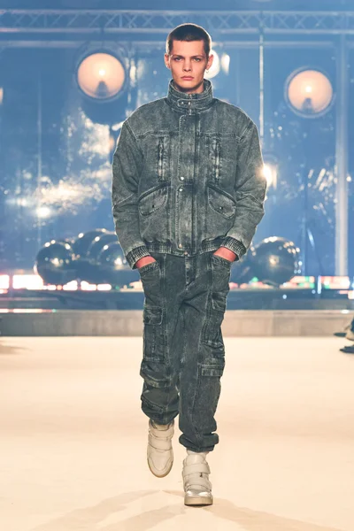 Look 23
